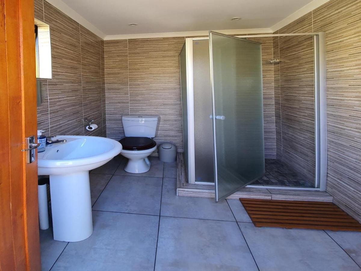 Lebo'S Soweto Backpackers Hostel Exterior photo